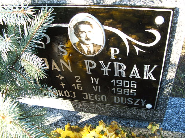 Grób Władysława Pyrak