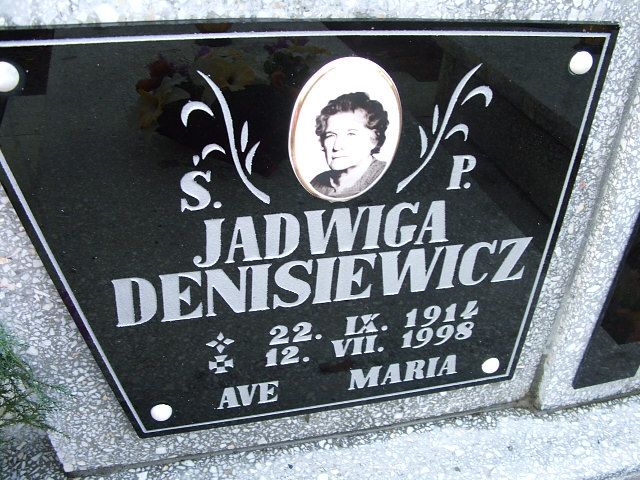 Grób Wiktoria Szmigiel